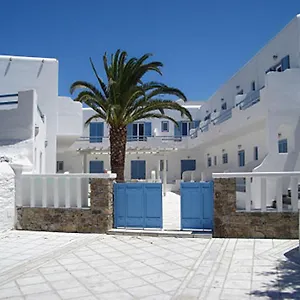 Magas ** Mykonos Town
